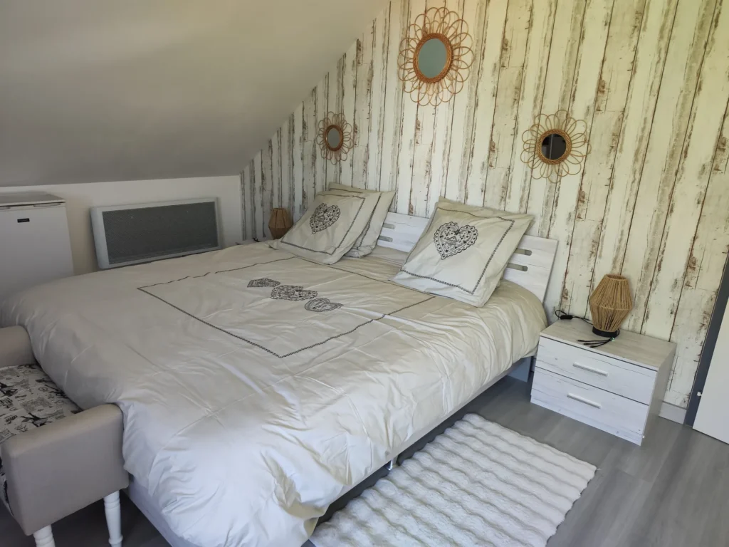 La chambre Cap Blanc-Nez, literie King Size, Au Ch’Ti Suisse (Autechaux, Doubs)